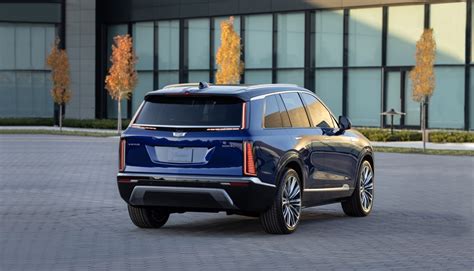 GM Unveils 2026 Cadillac Vistiq Electri